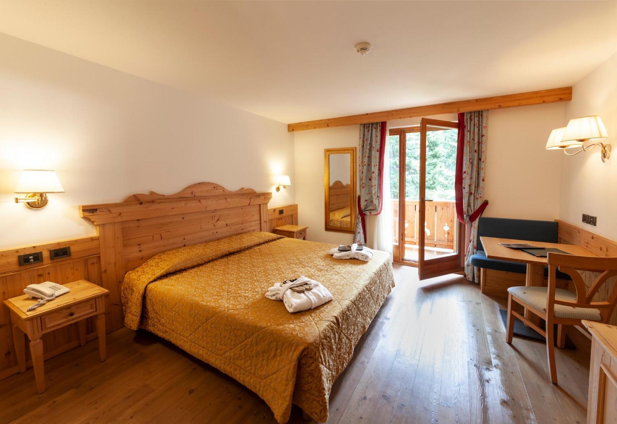 Hotel Campiglio Bellavista Madonna Exterior foto
